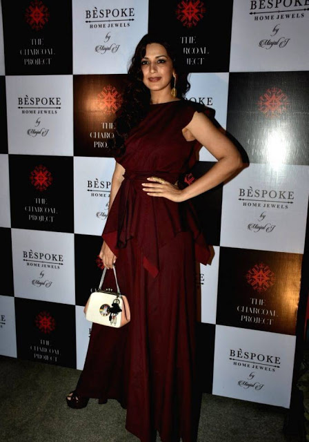 Beautiful Indian Actress Sonali Bendre Stills In Maroon Dress 5